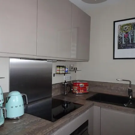 Luxury Apartment Close To The Source Beach דירה